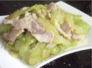 凉瓜炒肉片的做法