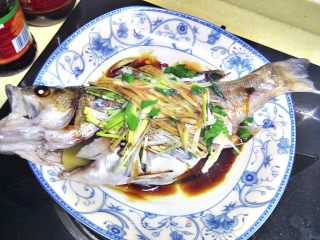 清蒸鲈鱼的做法