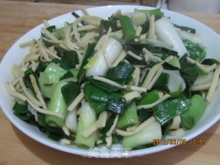 大蒜炒百叶的做法