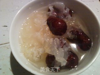 冰糖银耳红枣汤的做法