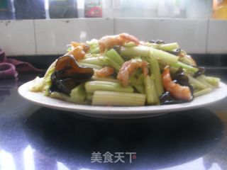 （四菜一汤）海米生拌芹菜心的做法