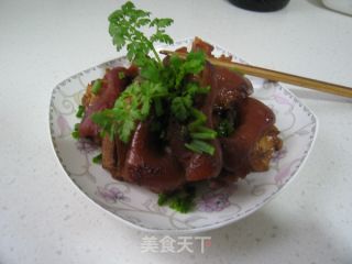 没有酱油的红烧猪蹄养成记的做法