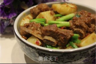 [花花菜]---土豆烧排骨的做法