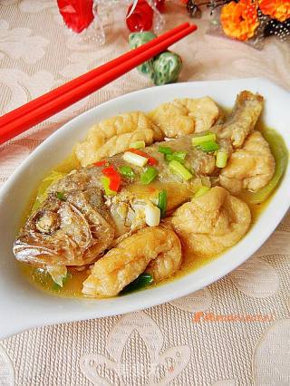 油豆腐小黄鱼煲的做法