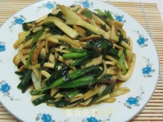 春韭炒双丝的做法