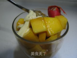 仅以此餐献给计较体重的姐们和美女们--芒果沙拉水果餐