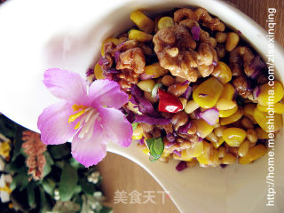 核桃松子玉米的做法