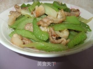西芹炒肉片的做法