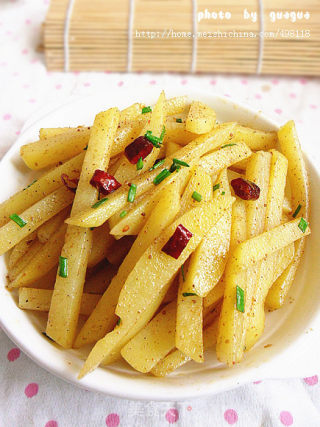 比薯条还好吃的新吃法【口味土豆条】的做法