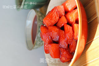慢火候才能做出的家宴之---南乳汁焖五花肉的做法