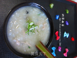 十分钟熬出香浓润滑的——皮蛋瘦肉粥的做法