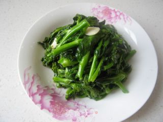 春天里，绿成为我们餐桌上一道亮---亲亲（青青）小菜心的做法
