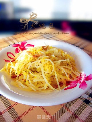 东北家常菜“酸菜炒土豆丝”的做法