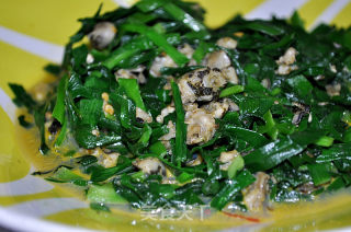蛤喇肉炒韭菜的做法