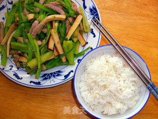 芹菜香干肉丝的做法