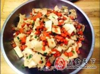 千张炝红萝卜肉碎的做法