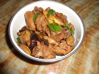 鸭肉焖香菇的做法