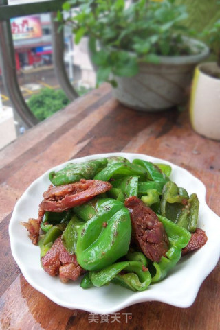 青椒炒腊肠的做法