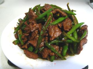 让你闻着味道就想吃的一道超级开胃菜--尖椒沙茶牛肉