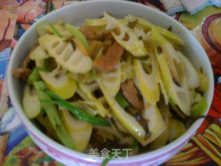 鲜笋烩肉丝的做法