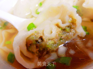 猪肉芹菜馄炖的做法