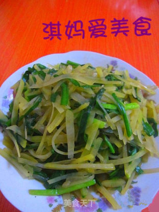 土豆丝炒韭菜的做法