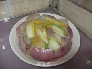 洋葱娃娃菜的做法
