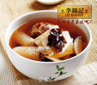 菌菇炖豆腐的做法