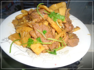 冬笋焖鸭肉的做法