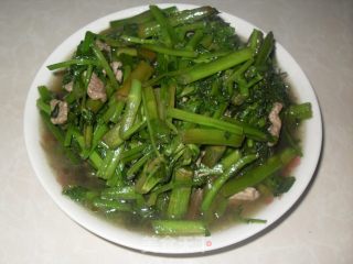 水芹菜炒肉片的做法