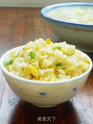 小葱蛋炒饭的做法
