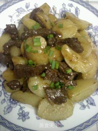 牛肉炒土豆的做法