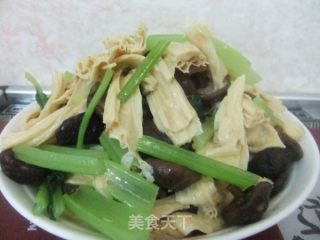 香菇炒腐竹的做法
