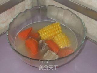 玉米胡萝卜排骨汤的做法