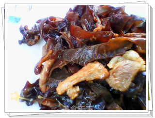 木耳炒肉片的做法