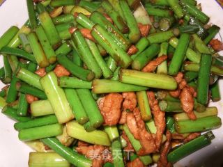 蒜苔炒肉的做法