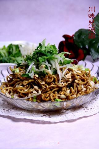 入夏如何制作好“川味儿凉面”的做法