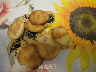 火龙果皮芝麻小饼的做法