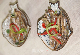 酱香小鱼干的做法