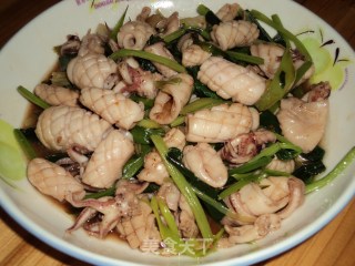 蒜香鱿鱼的做法