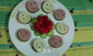 笑脸香椿汉堡的做法