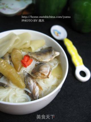 榨菜咸鱼粉丝煲的做法