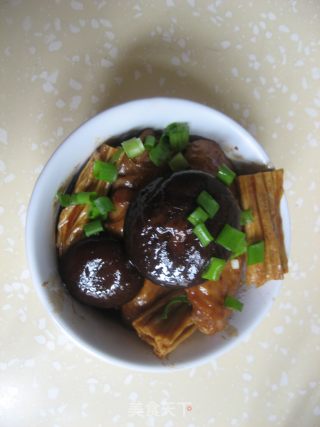 腐竹香菇炖翅中的做法