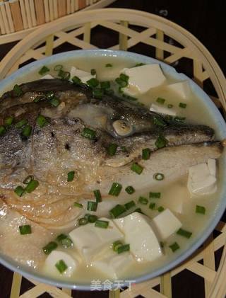 三文鱼头豆腐汤的做法