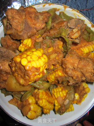 大丰收（排骨炖土豆玉米豆角）的做法