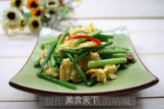 韭菜花炒鸡蛋的做法