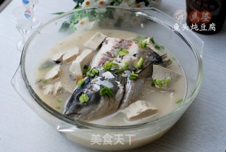 健脑益智助消化-----鱼头炖豆腐的做法