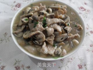 肉片炒双菇的做法