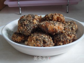 虾肉核桃芝麻饼的做法