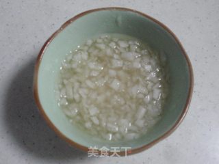 咳嗽咽喉红肿的偏方——蜂蜜萝卜的做法